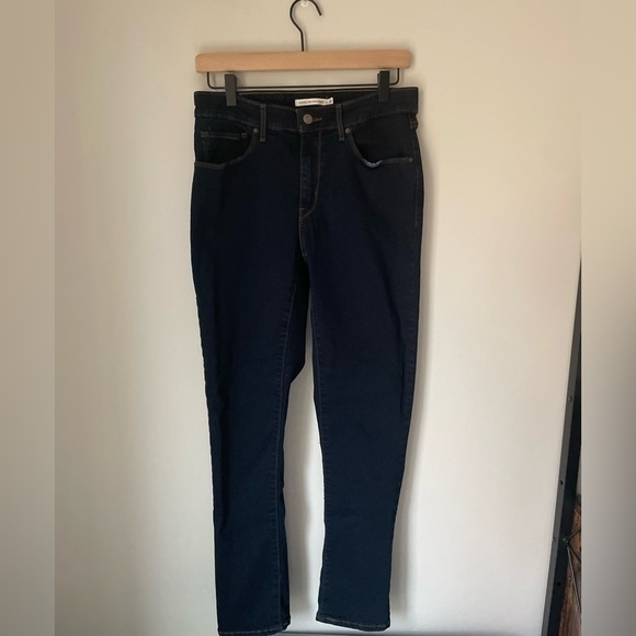 Levi's Dark Wash Classic Mid Rise Skinny Jeans Size 30 - Picture 1 of 11